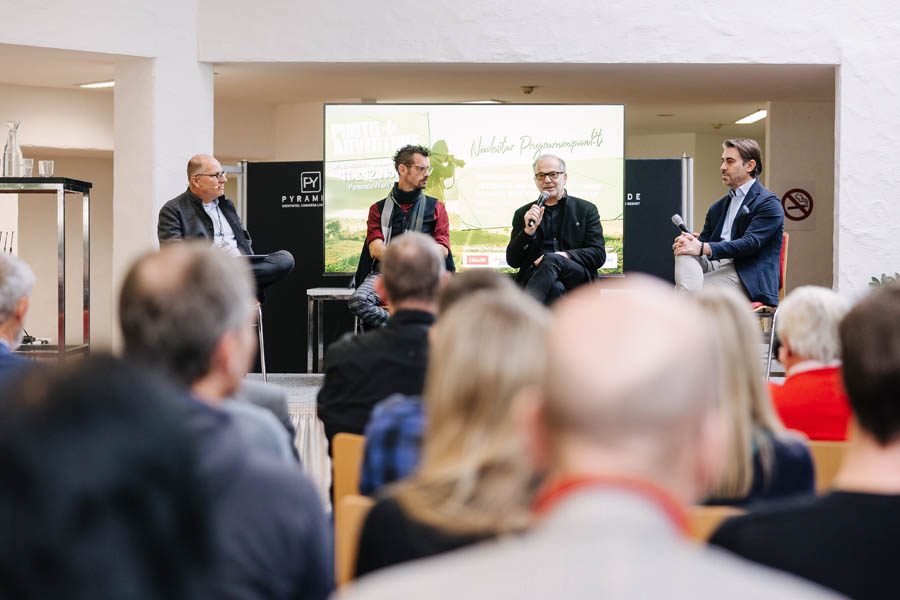 Podiumsdiskussion − Bundesinnung der Berufsfotografen - Photo+Adventure